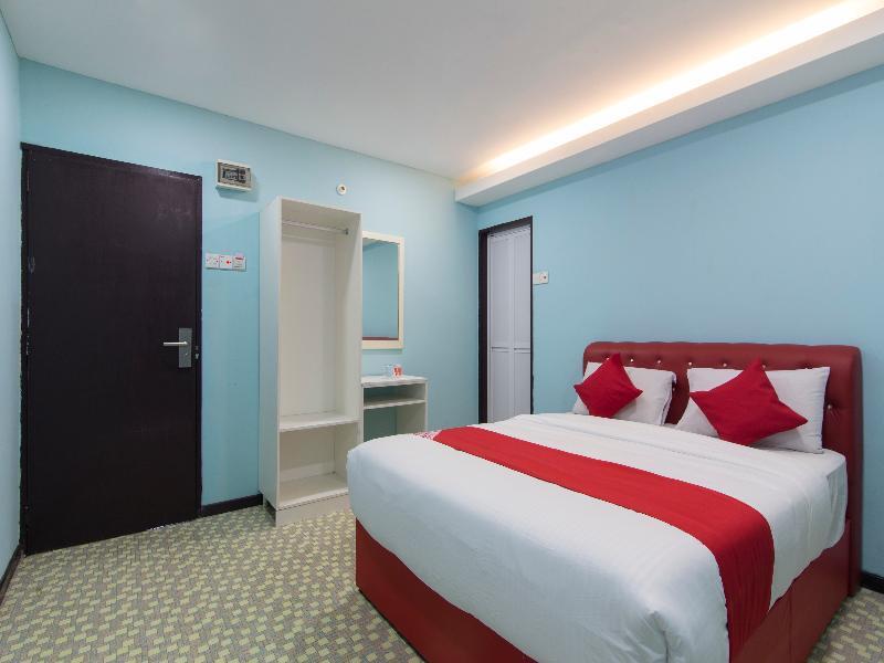 Oyo 1136 Pd Star Hotel Порт-Діксон Екстер'єр фото